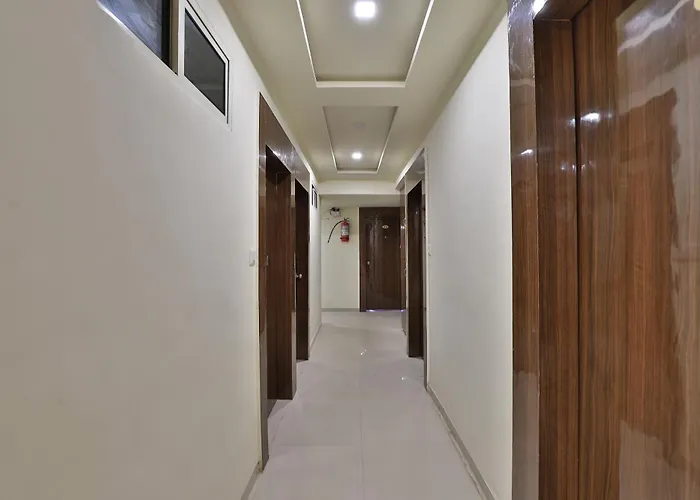 Hotel O Skyland Ahmedabad